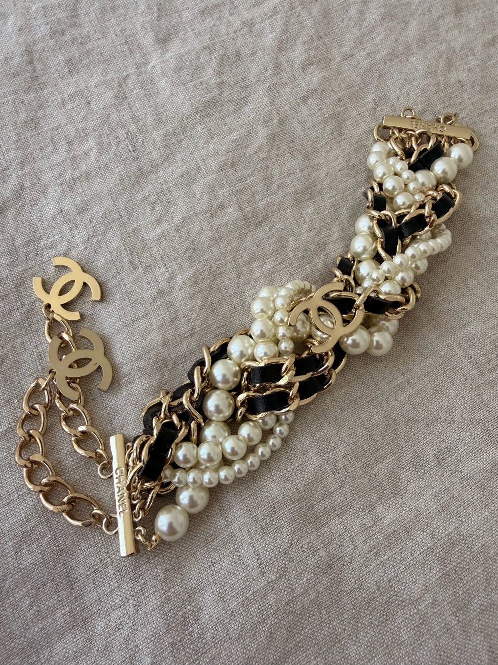 ✨CHANEL Gold, Black & Pearl Braided Logo Bracelet🖤 - Picture 5 of 12